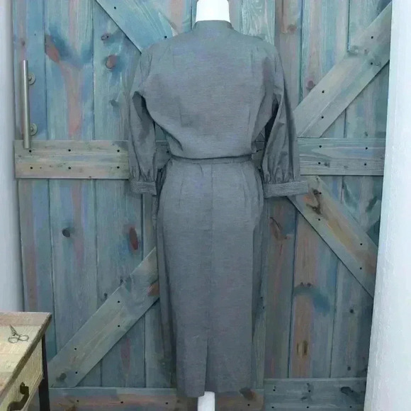 Vintage 1950s Day Dress Grey Pintuck Button Down Belted Rhinestone Button - Picture 9 of 10